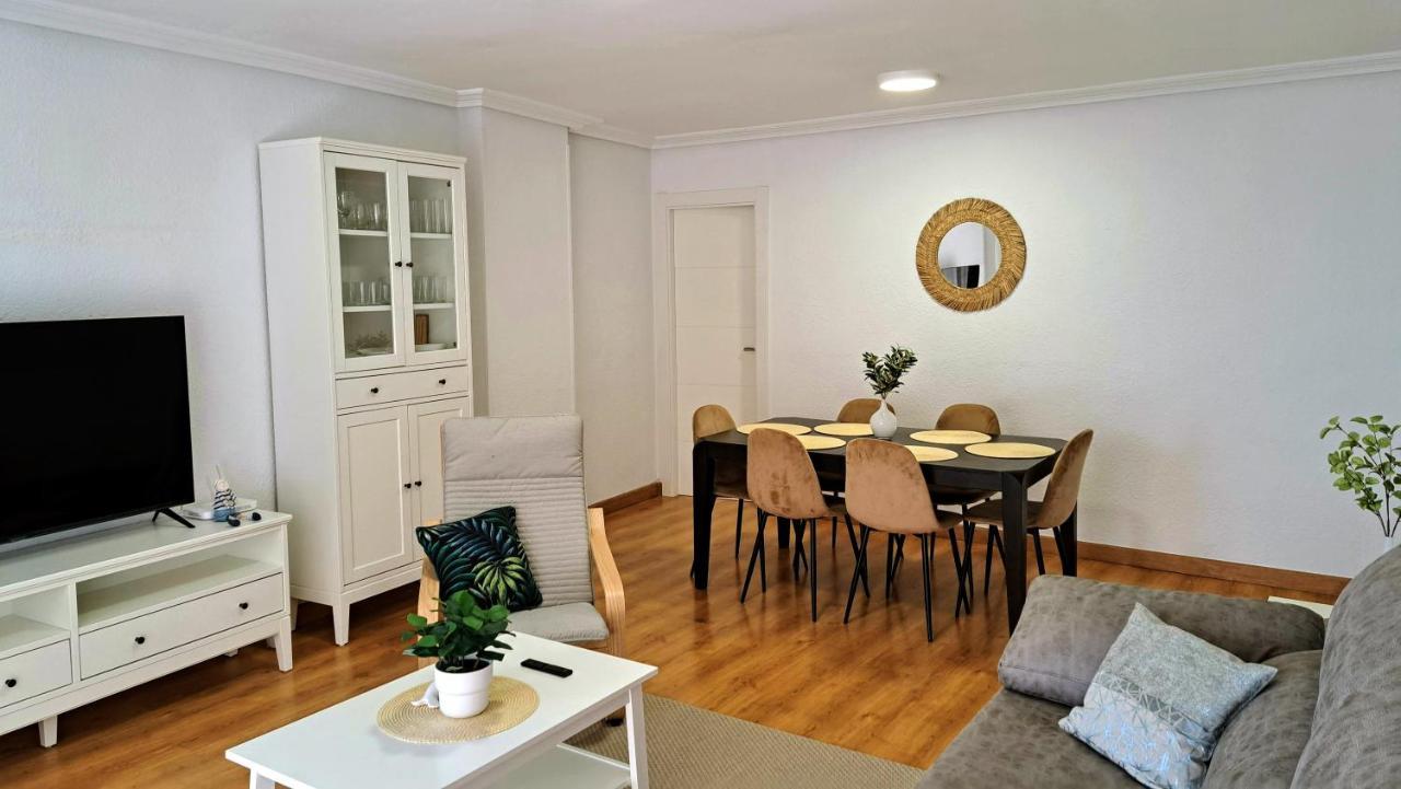Garden Beach Apartment Torrevieja Bagian luar foto