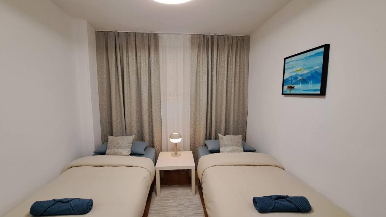 Garden Beach Apartment Torrevieja Bagian luar foto