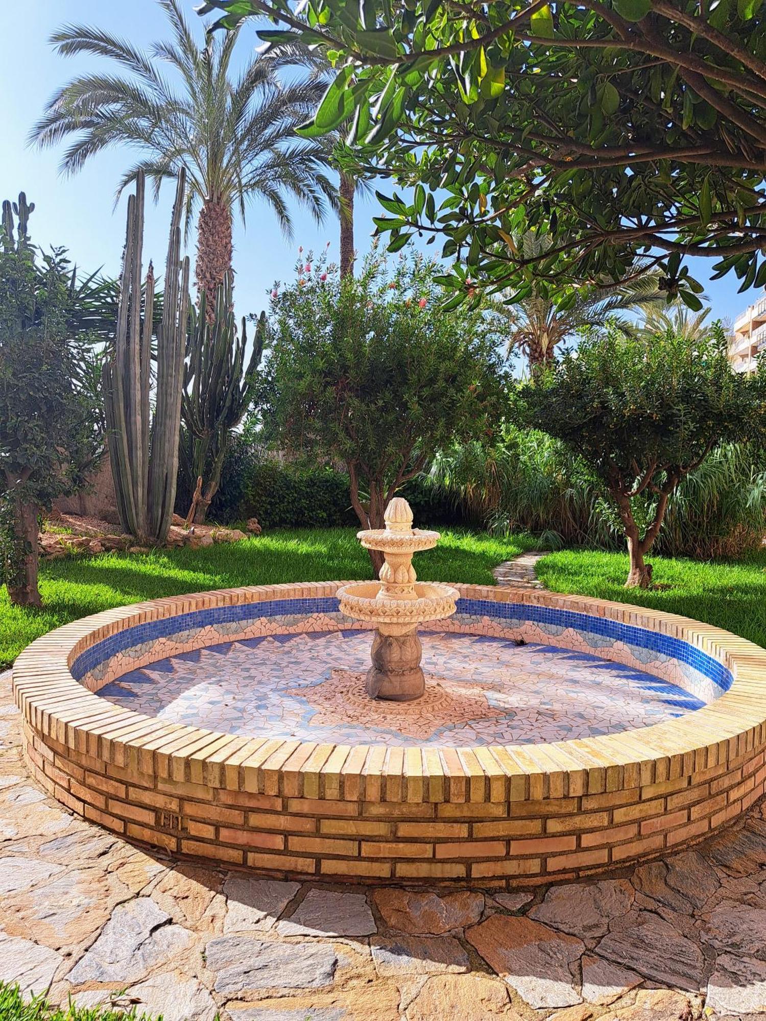 Garden Beach Apartment Torrevieja Bagian luar foto